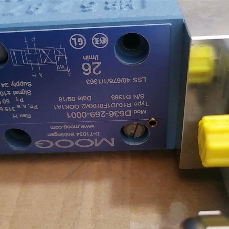 议价MOOG比例阀D636-269-0001 R10JD1F0HXM2-OOK1A1实物拍前先议