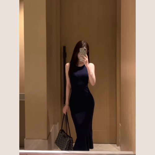 优雅知性包臀鱼尾针织连衣裙