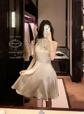 Mummy Cat 下蛋喵【鎏金岁月】新品50醋酸挂脖缎面收腰连衣裙