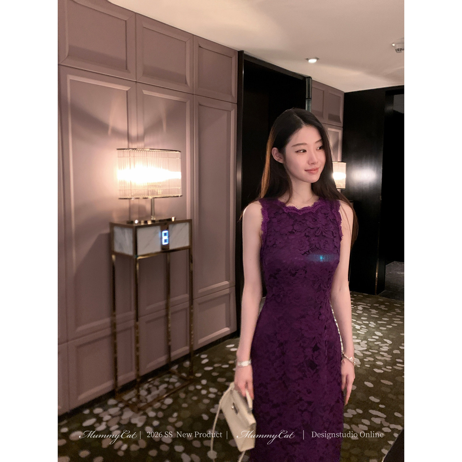 股线蕾丝修身包臀连衣裙