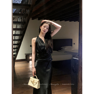 25新品 五号香水 醋酸缎面V领挂脖绑带背心上衣 Cat下蛋喵 Mummy