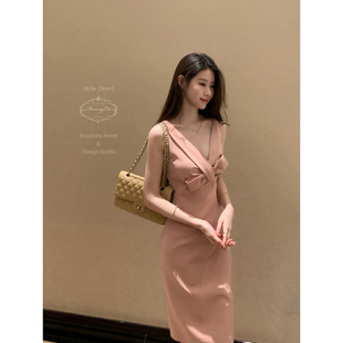 Cat 扭结蝴蝶结大V领修身 下蛋喵 26新品 连衣裙 优雅重现 Mummy