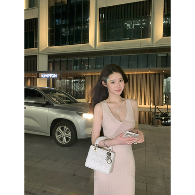 气质收腰包臀针织长款连衣裙