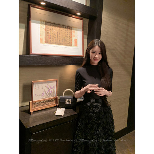 轻奢宴会玫瑰花裙摆礼服连衣裙