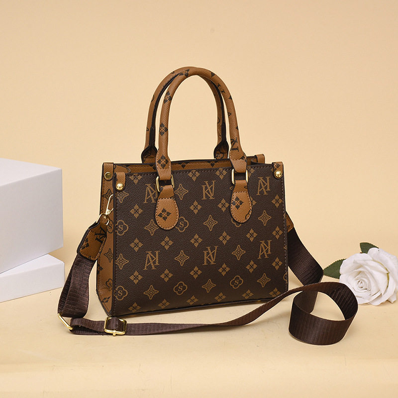 复古时尚印花手提托特包欧美个性潮搭单肩包轻奢质感通勤斜挎女包,箱包皮具/热销女包/男包,通用款女包,淘宝优惠券,粉丝福利购,淘宝优惠卷