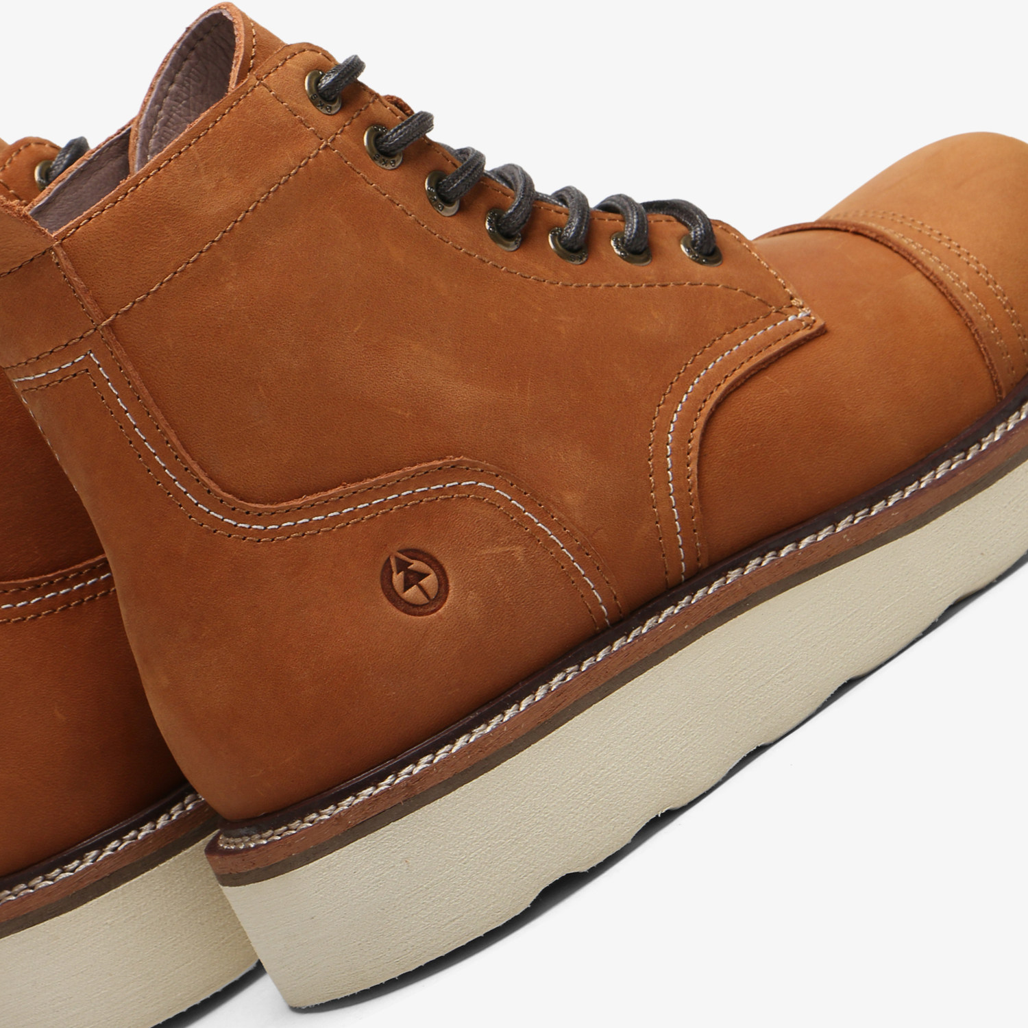 【梅西】头层牛皮厚底增高百搭复古马丁靴中帮经典时尚工装靴,流行男鞋,马丁靴,淘宝优惠券,粉丝福利购,淘宝优惠卷