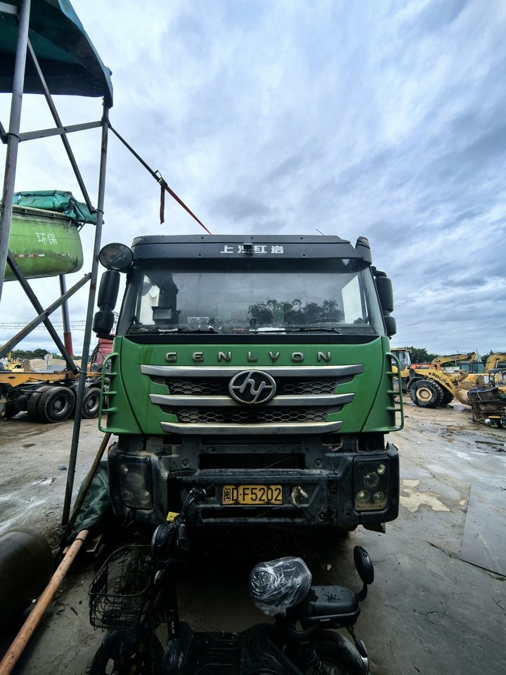 1月12日厦门闽DF5202号红岩牌重型自卸货车（不含车牌）网络拍卖公告