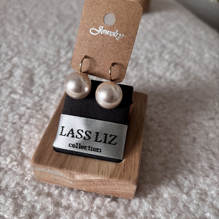LASS LIZ原创小众耳饰2025新款简约优雅气质百搭白色珍珠耳坠耳环