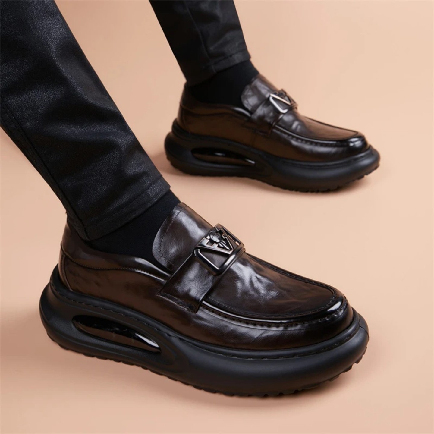 男士皮鞋一脚蹬气垫厚底舒适真皮时尚潮鞋男款爆款2026年新款男鞋