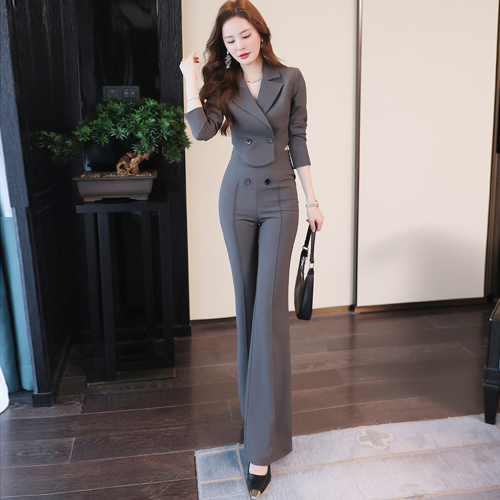 正装设计感洋气职业套装女2025秋装新款气质时髦小西装高腰喇叭裤