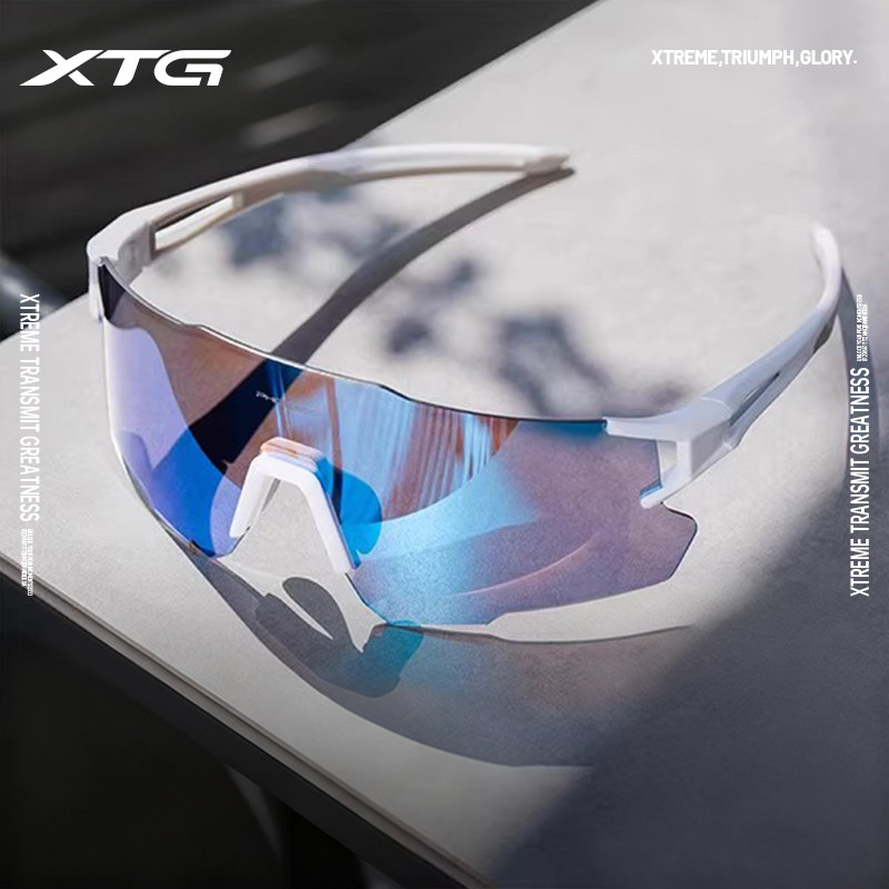 迅霆骑行眼镜日夜可用防风护目镜自行车公路车变色风镜跑步女男款