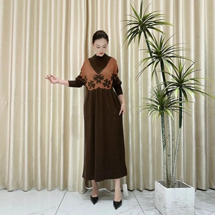 9939琥珀流光蝴蝶拼接设计款 羊毛气质秋冬轻奢针织连衣裙时