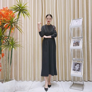 A143灰色立体织花设计款 复古玥玥羊 气质秋冬轻奢针织连衣裙时尚