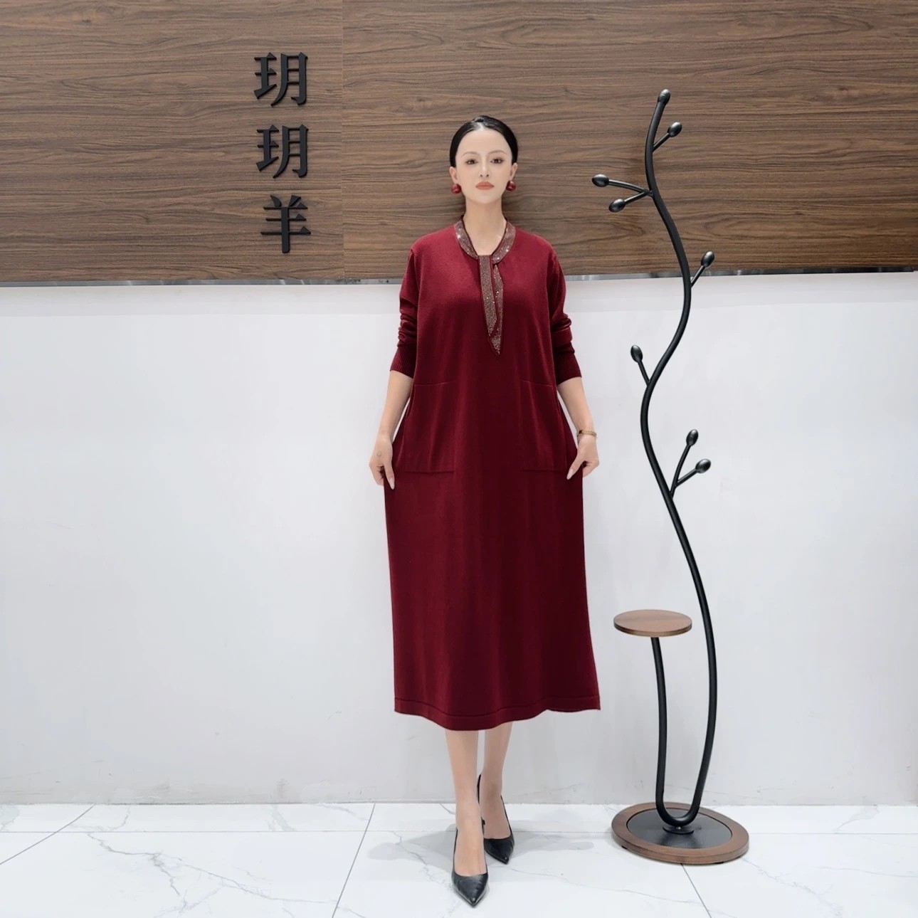 A398红色带钻领设计款气质秋冬轻奢针织连衣裙时尚复古玥玥羊,女装/女士精品,连衣裙,淘宝优惠券,粉丝福利购,淘宝优惠卷