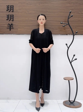 A584黑色设计师中长款提花轻奢针织气质两件套玥玥羊