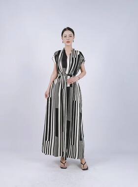 A900黑白条图案连衣裙显瘦设计师优雅时尚气质复古夏季玥玥羊