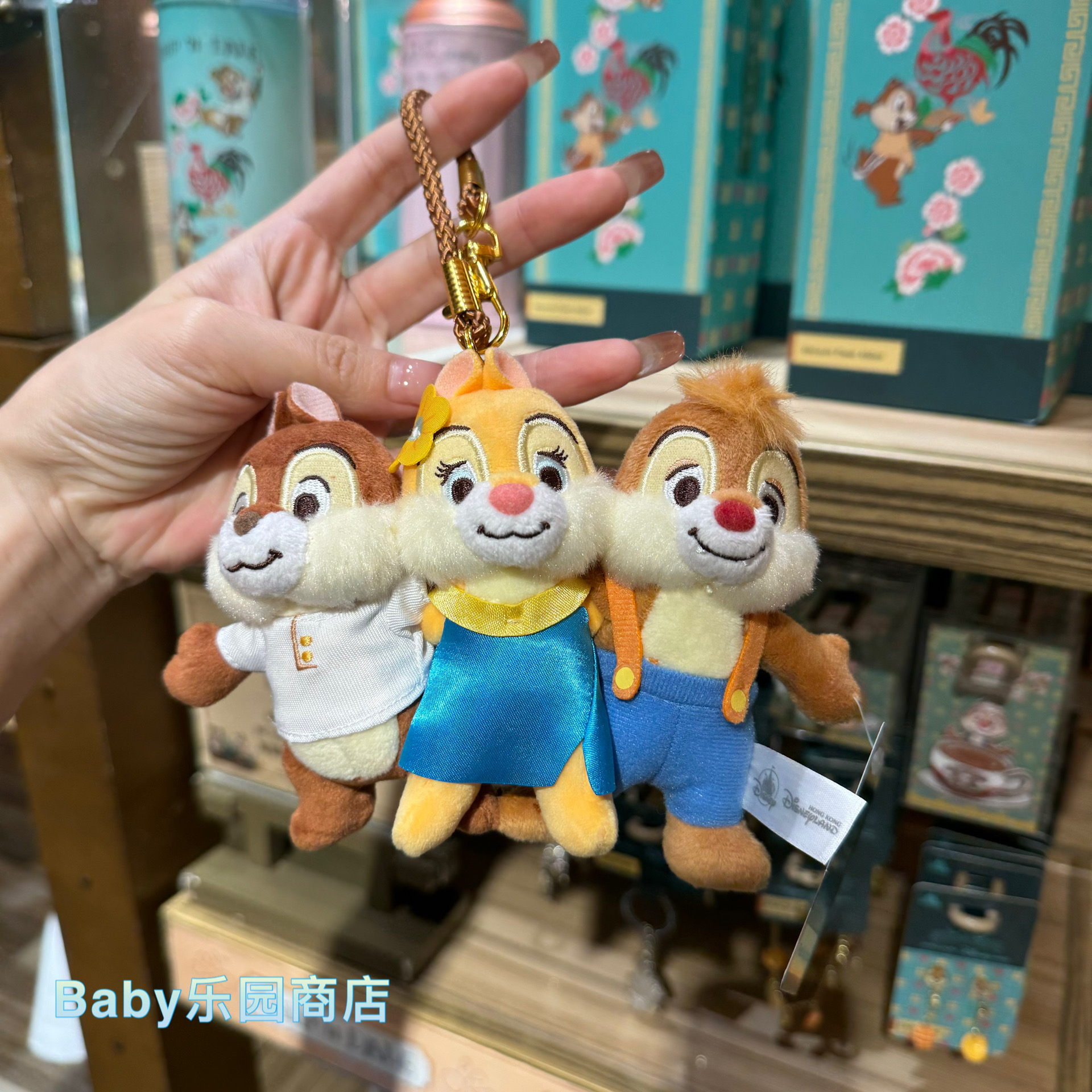 香港迪士尼 2024春日钢牙齐齐大鼻蒂蒂卡通毛绒公仔挂件钥匙扣