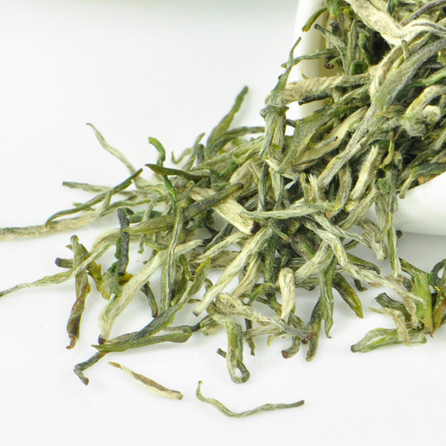 2023年新茶礼神农架芽茶青天袍神农毛尖茶云雾茶500克实木青瓷礼
