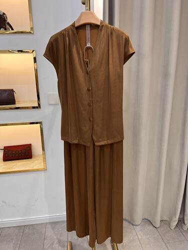 高端铜氨丝套装女2026夏季新款时尚简约显瘦V领衬衫阔腿裤两件套