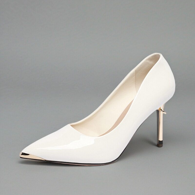 卓诗尼2025年秋季新款尖头高跟鞋女亮漆皮时尚性感宴会赴宴气质鞋