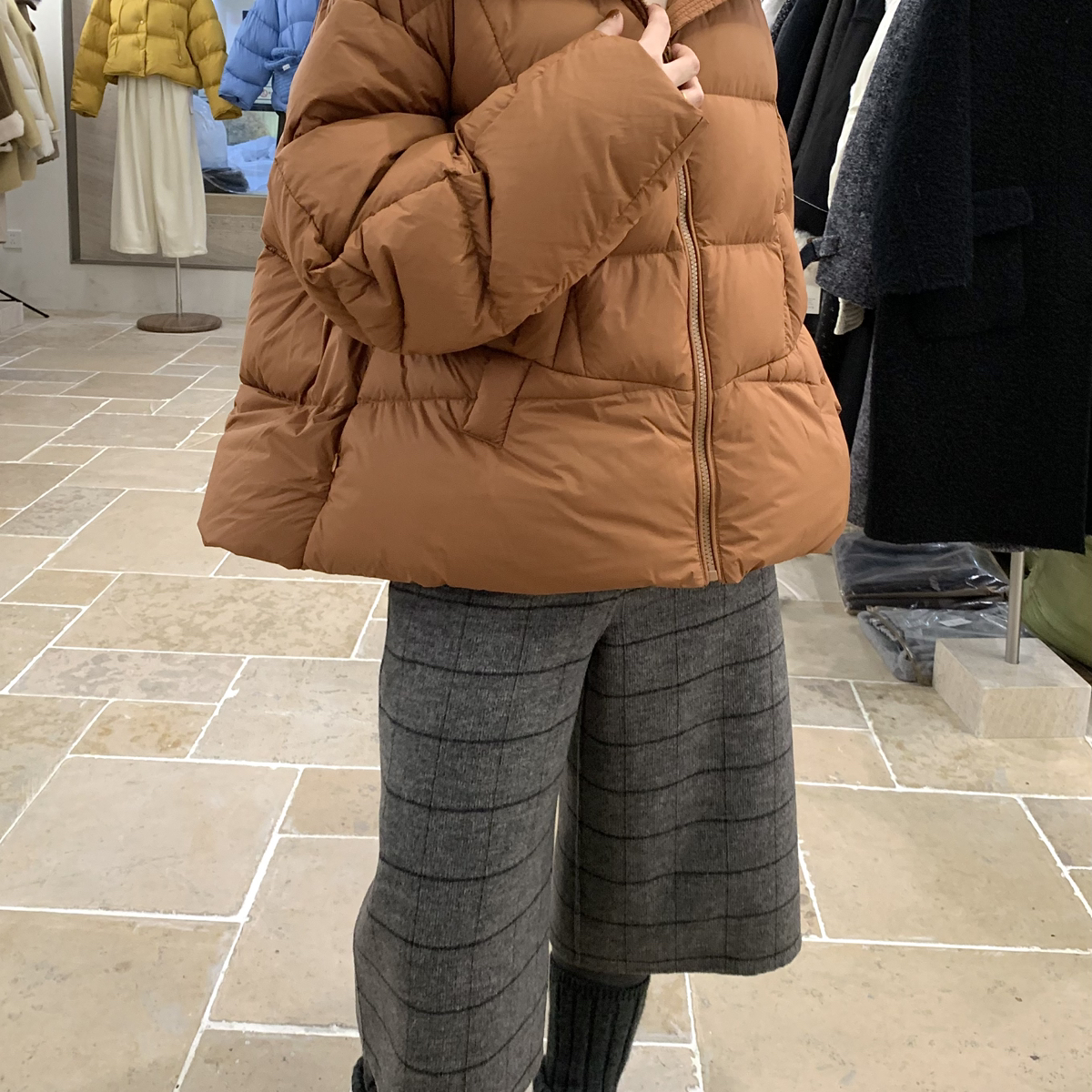 诺诺对称分割假口袋四色花苞保暖面包羽绒服含90白鸭绒Y258007