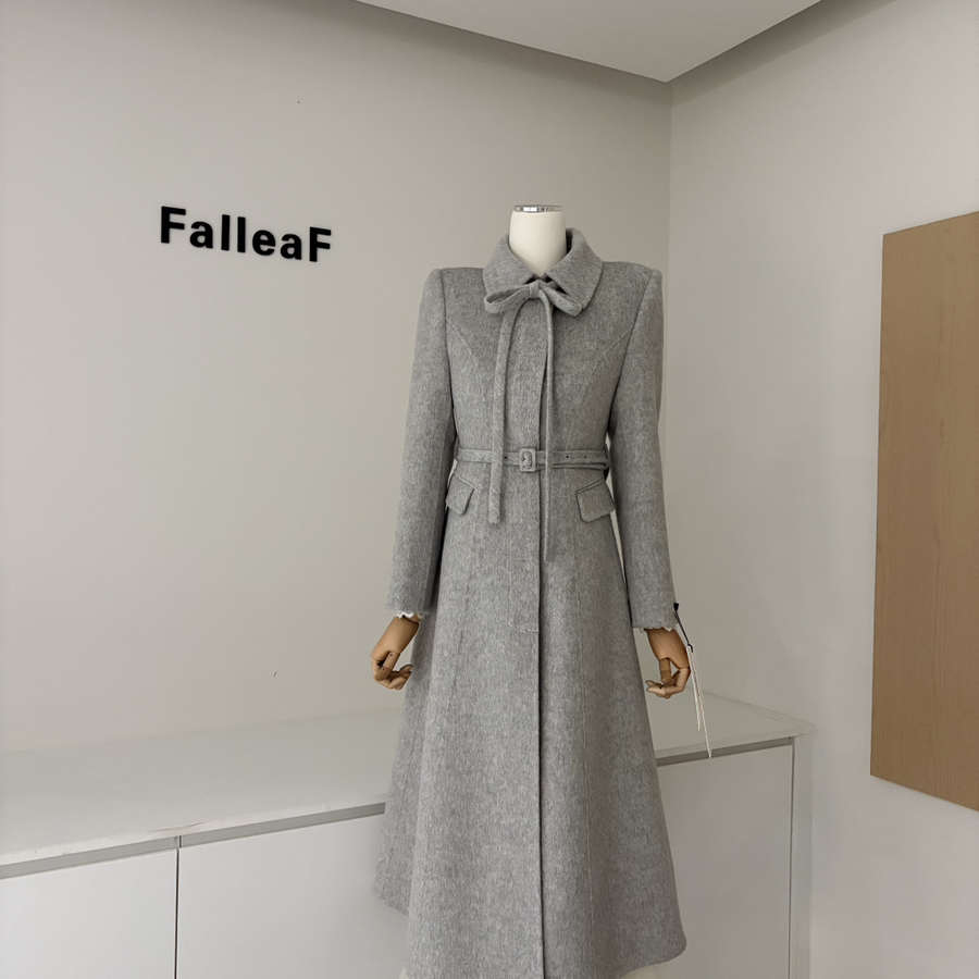 诺诺A版伞裙大衣羊毛外套配腰带（含100羊毛）无领标cf50