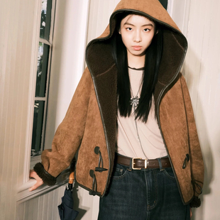 诺诺家冬上新氛围感焦糖棕色复古牛角扣保暖外套短外套QF17 5071