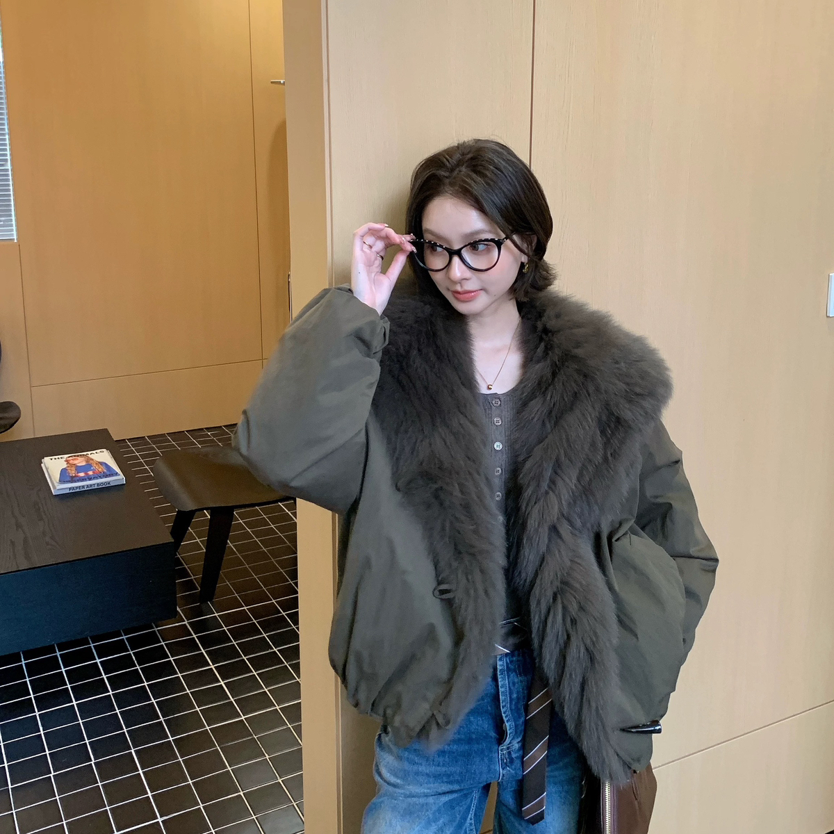 诺诺小众服外套(配狐狸毛可以拆卸,牛角扣不可拆卸)QDS-8818