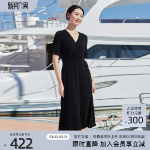 歌蒂诗夏季 简约素雅腰带收腰V领连衣裙女士8D21L2199 专柜新款