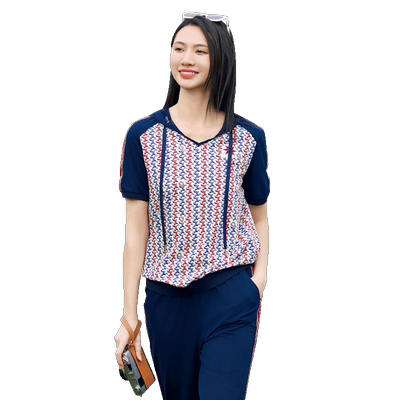 歌蒂诗夏季专柜新款休闲运动时尚撞色连帽套头衫女 1E21S1270