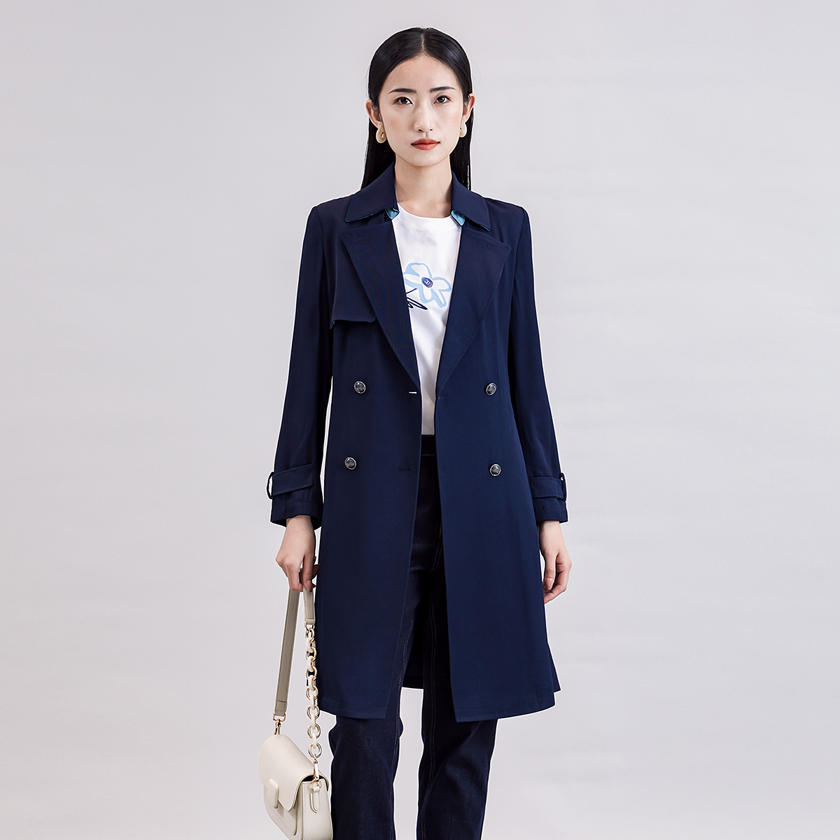 经典版型，优质面料，立体裁剪，修身显瘦