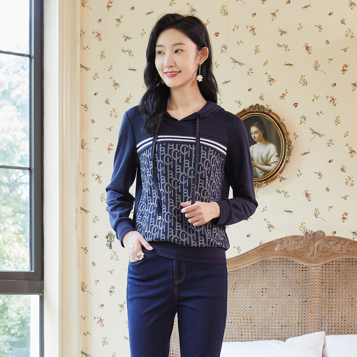 歌蒂诗休闲简约连帽套头衫