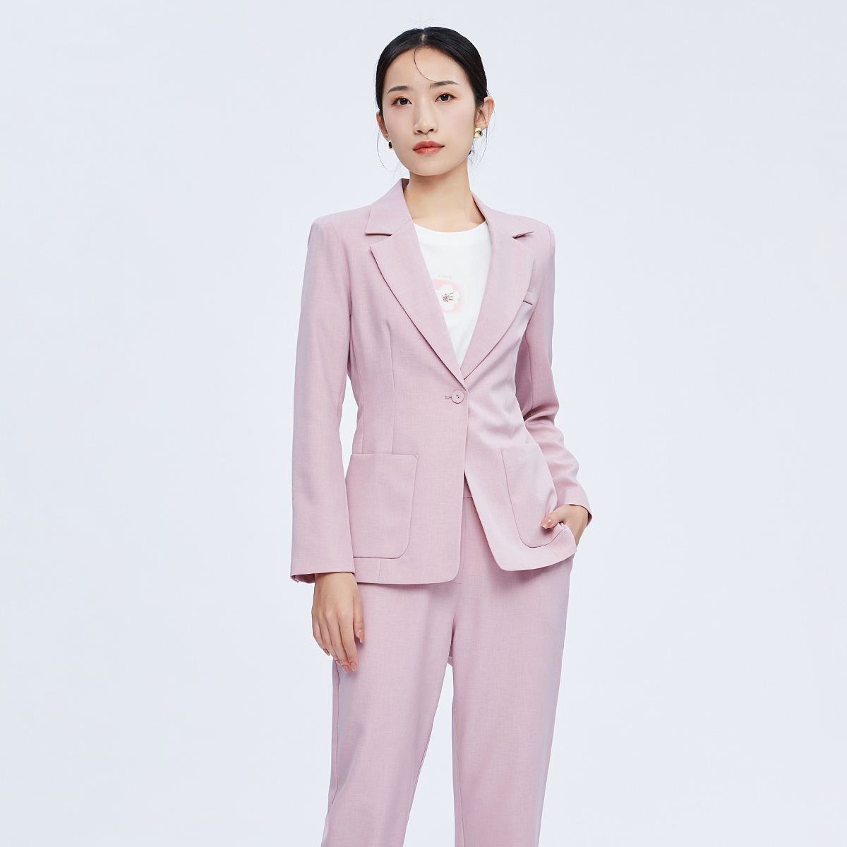 歌蒂诗秋季专柜新款简约气质一粒扣长袖口袋浅粉色西装 3C36W1925
