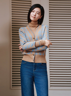 【含羊毛】歌蒂诗冬季专柜新款休闲简约舒适毛织开衫女 8E42W2534