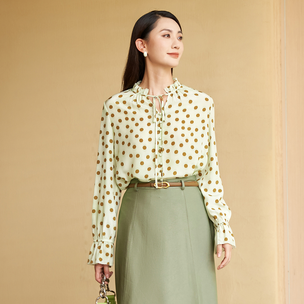 歌蒂诗春季新款中套头衫时尚