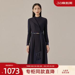 歌蒂诗冬季专柜新款简约知性优雅大气收腰连衣裙女 1D43L3053