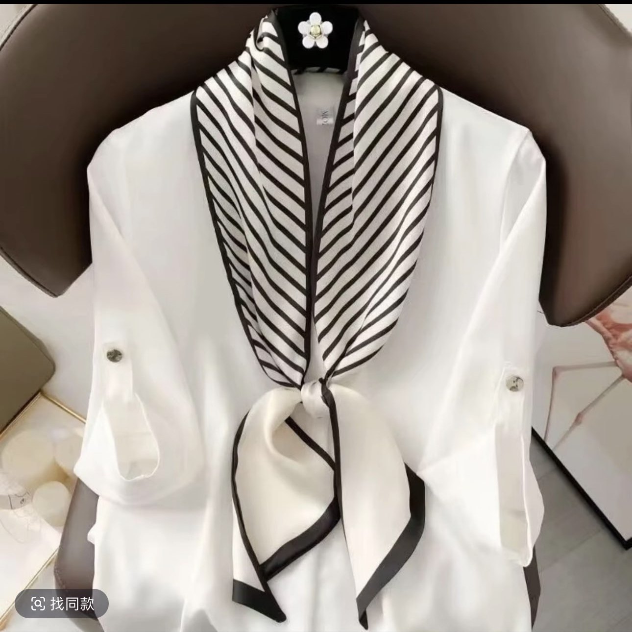 百搭条纹飘带丝巾女职场高级感图片