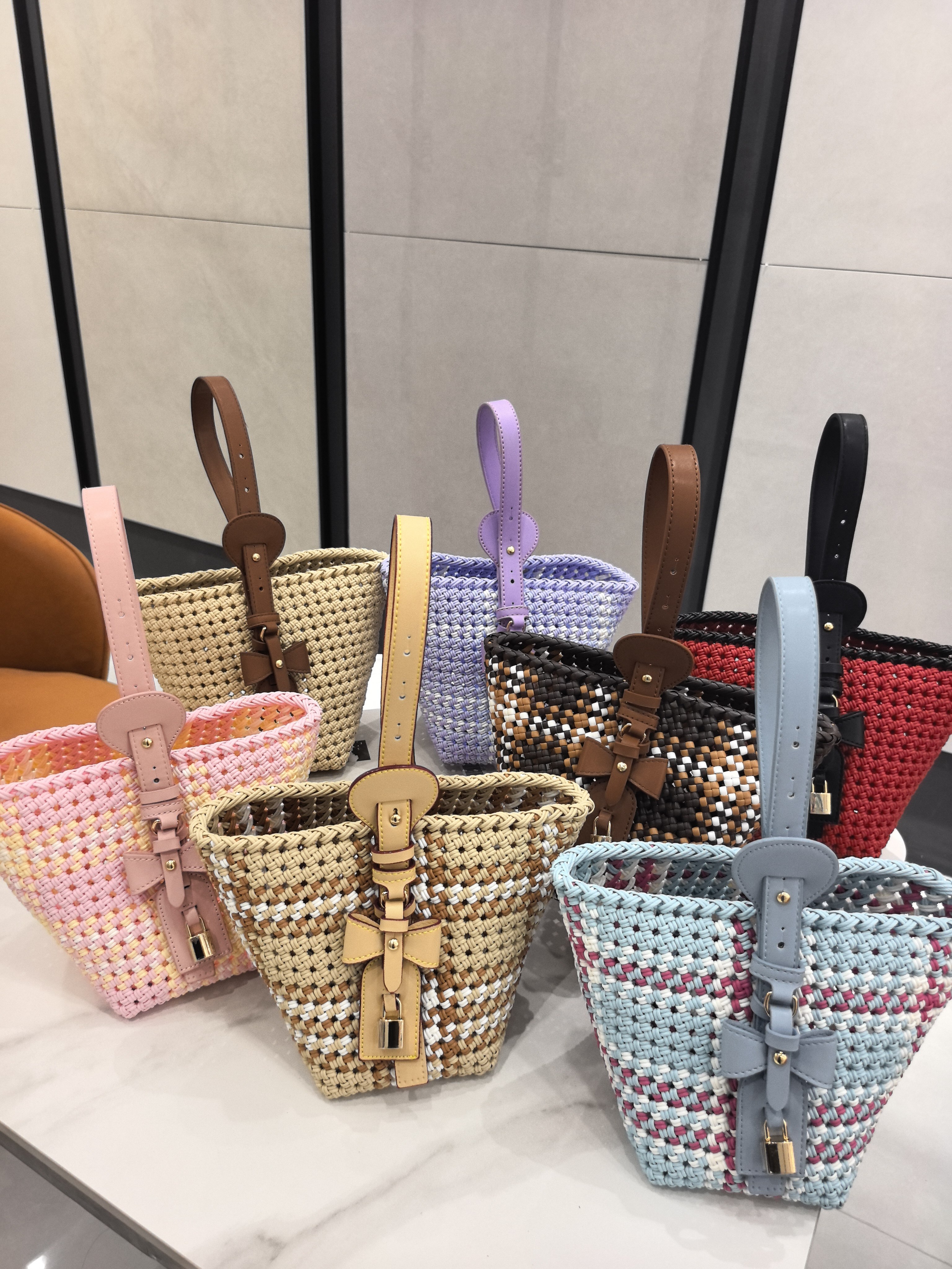 新款纯手工藤编包包女水桶包高级感单肩包(可手拎可斜挎)