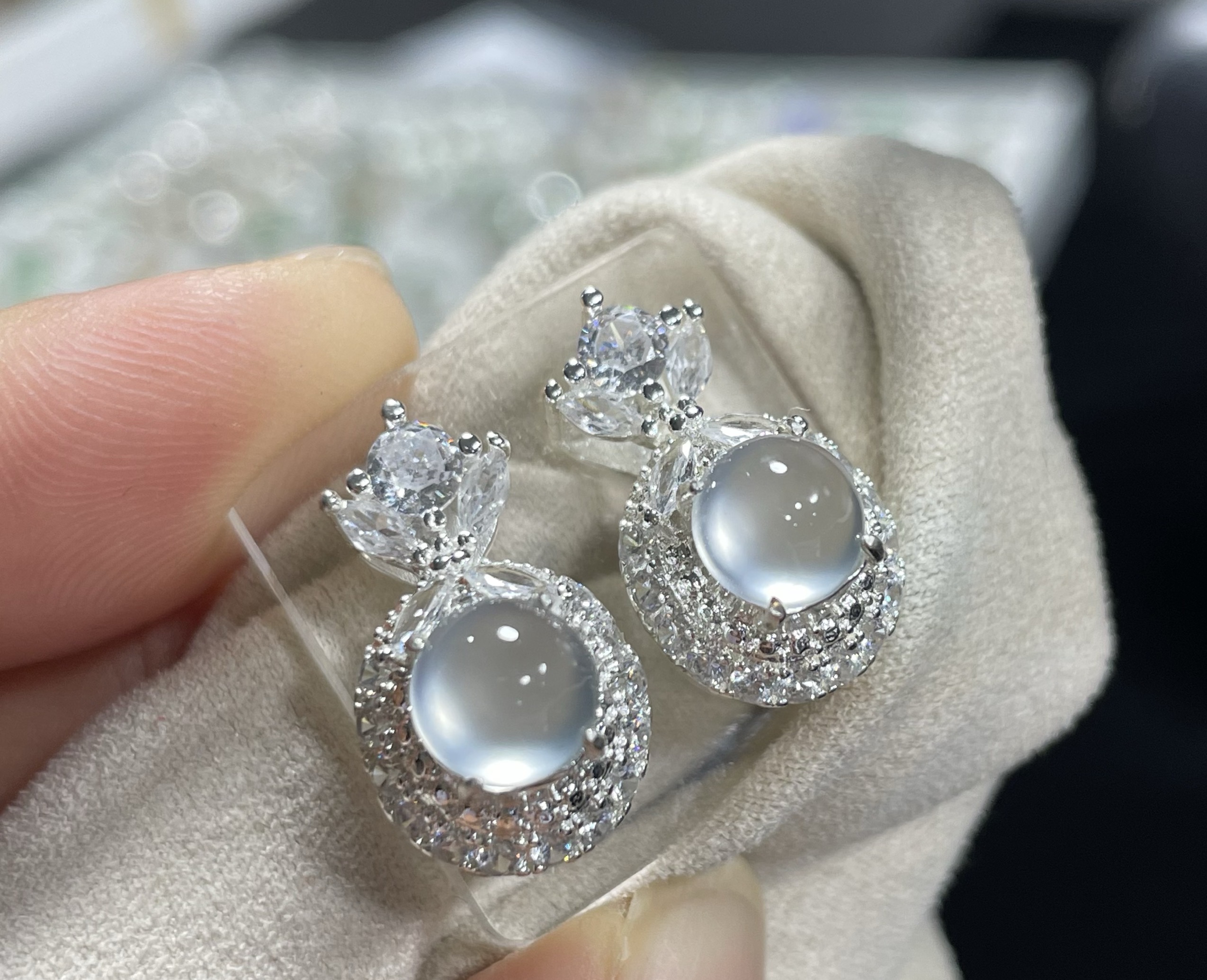 缅甸翡翠玻璃戒面裸石一对