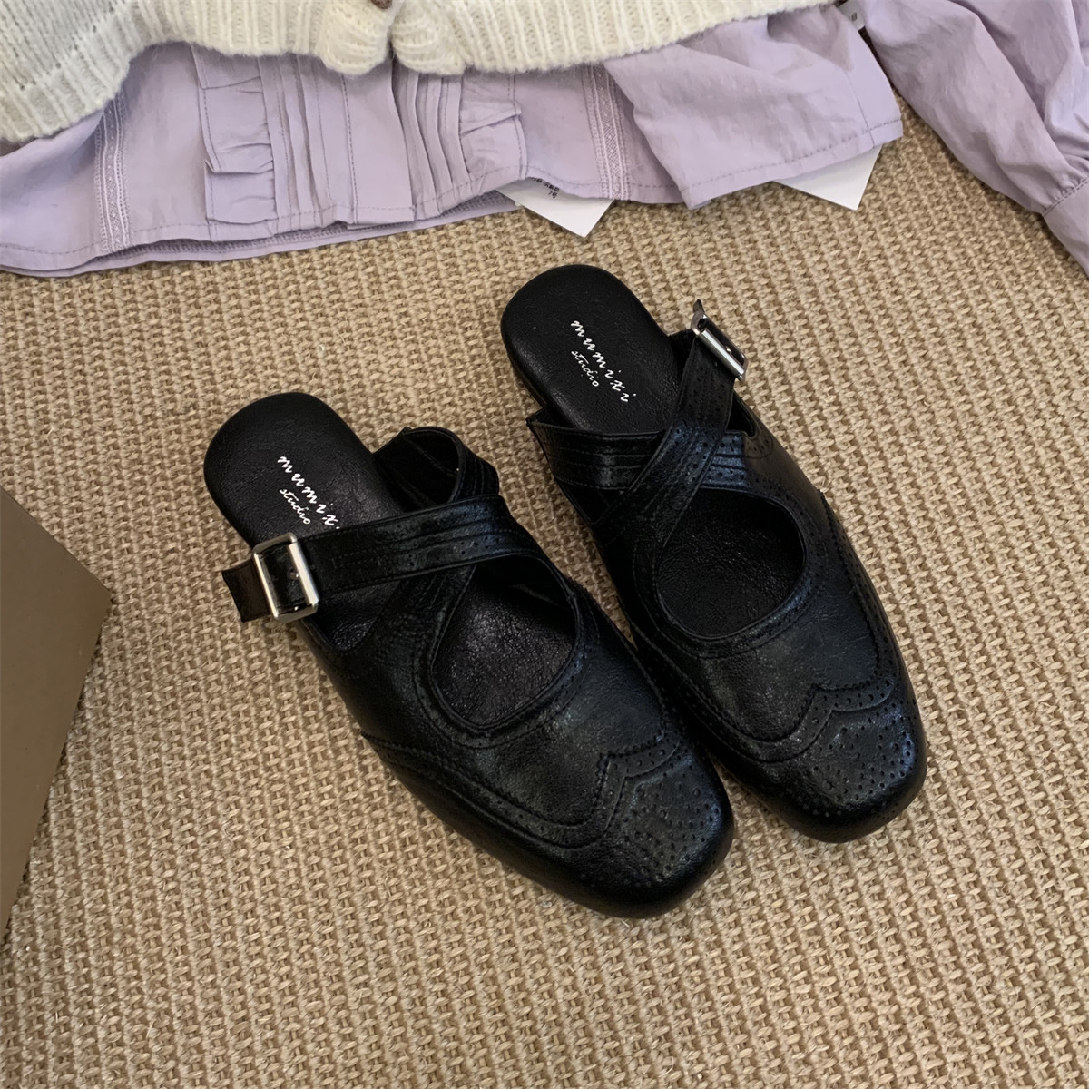 包头鞋女平底复古风百搭2026新款时尚雕花半拖小皮鞋鞋平跟英伦风,女鞋,包头拖,淘宝优惠券,粉丝福利购,淘宝优惠卷