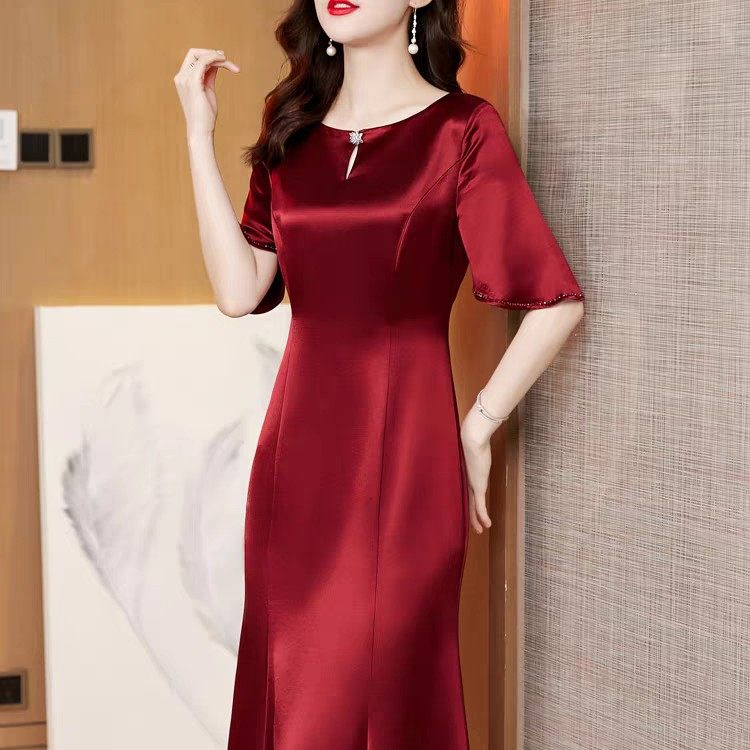 喜妈妈立体婚宴礼服醋酸高端轻奢连衣裙鱼尾喜婆婆婚宴2025新款裙