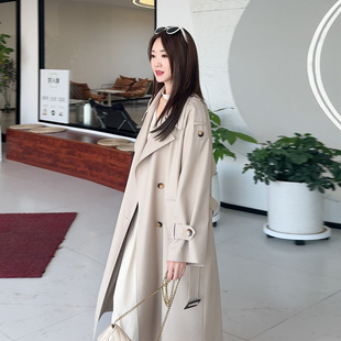 早春米色风衣女款2026新款春秋中长款外套宽松好看风衣大码女装