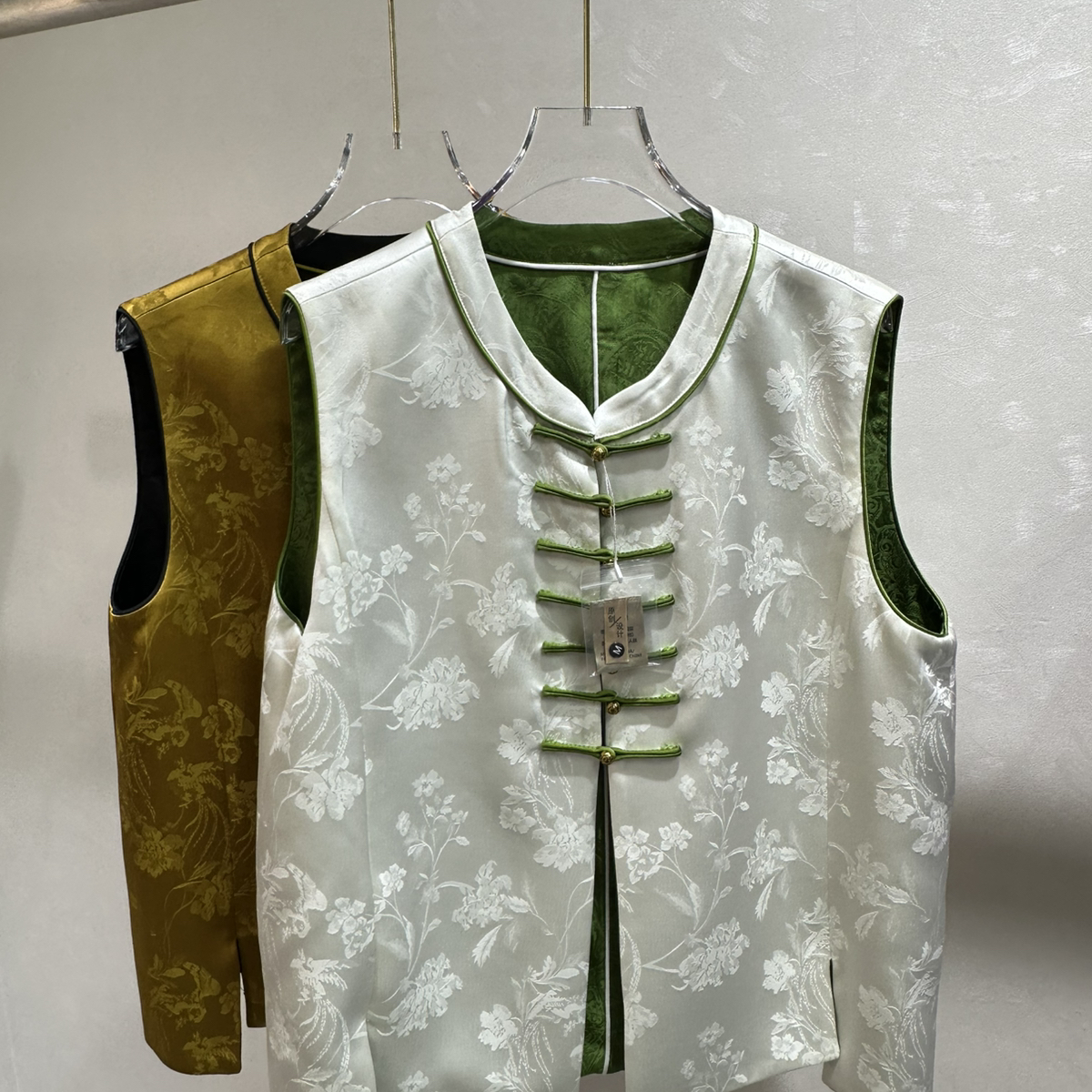 LC秋上新真醋酸人丝提花二面穿国风马甲YS62G405