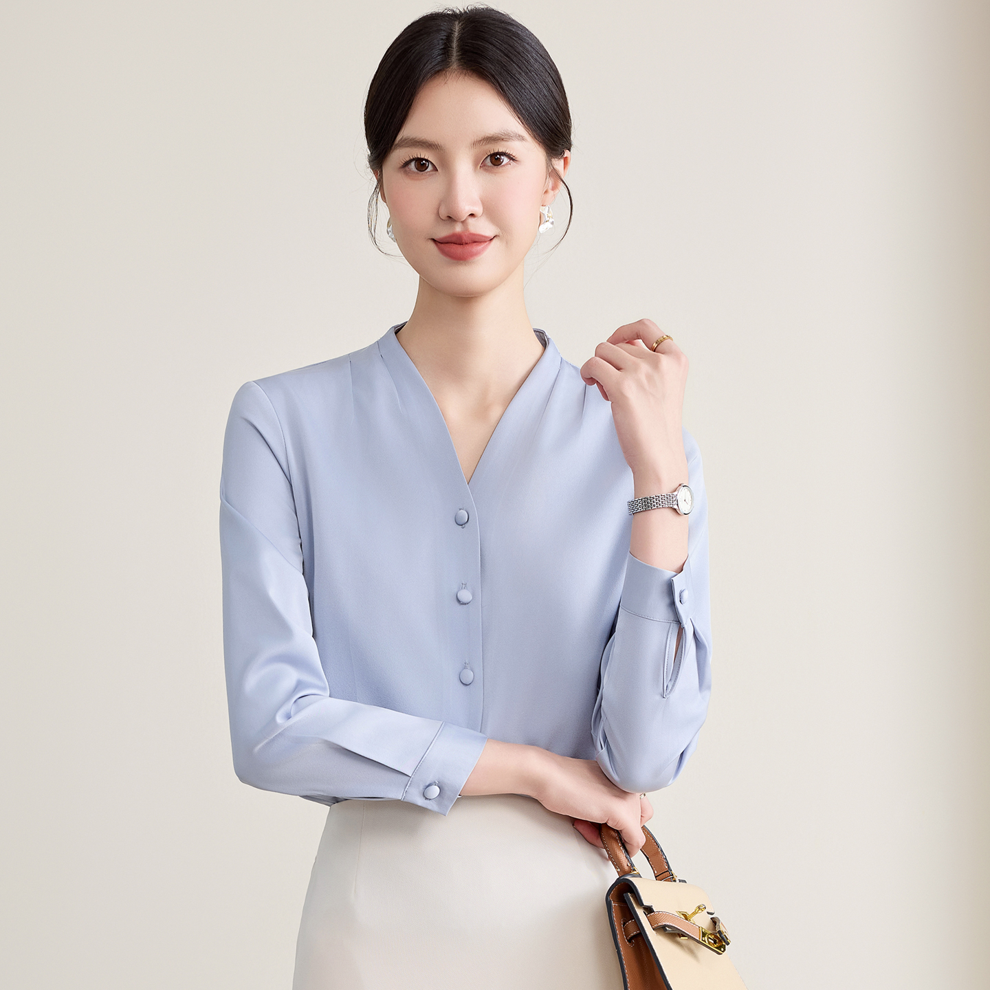 法式v领缎面纯色衬衫女通勤打底