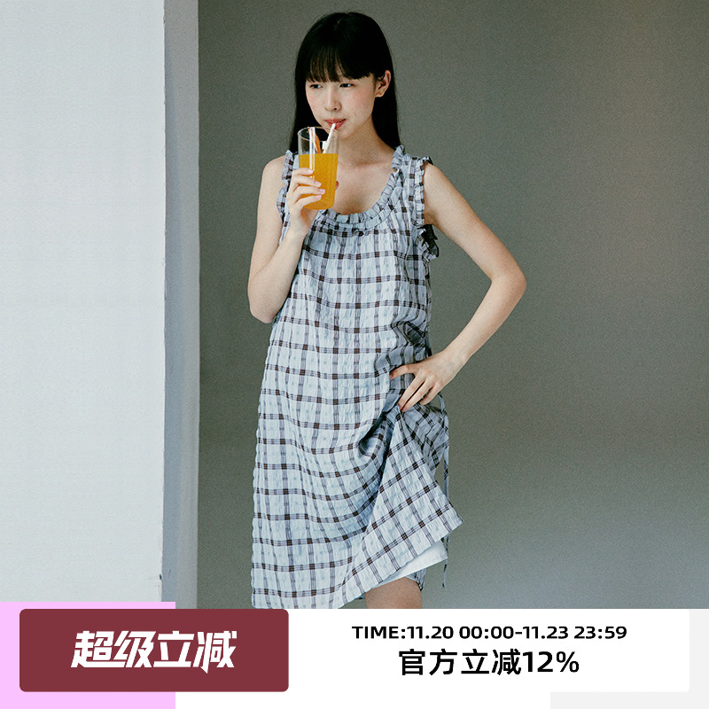 大U领设计/宽松版型无袖连衣裙