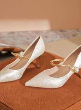 7666-1高跟鞋女细跟尖头浅口女鞋单鞋珍珠搭扣中国风气质宴会鞋