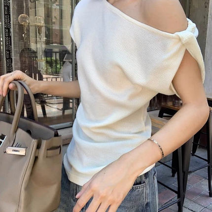 港味风格斜肩短袖T恤女装夏季设计感修身显瘦气质不规则露肩上衣