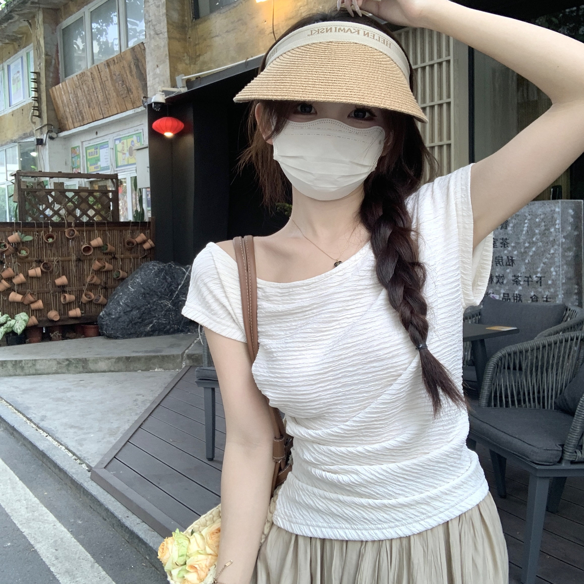 港味风格纯欲褶皱针织衫小众显瘦一字领露肩锁骨短袖上衣女夏季t