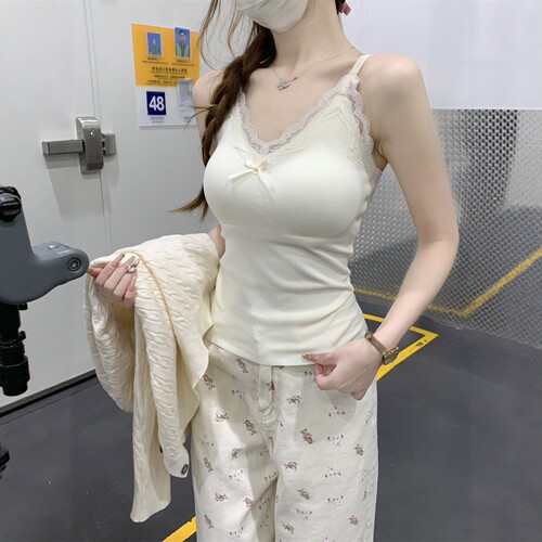 带胸垫V领蕾丝吊带背心女夏季薄