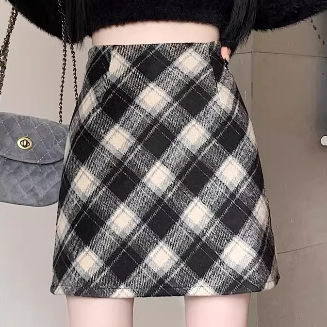 格子毛呢半身裙女春秋冬防走光
